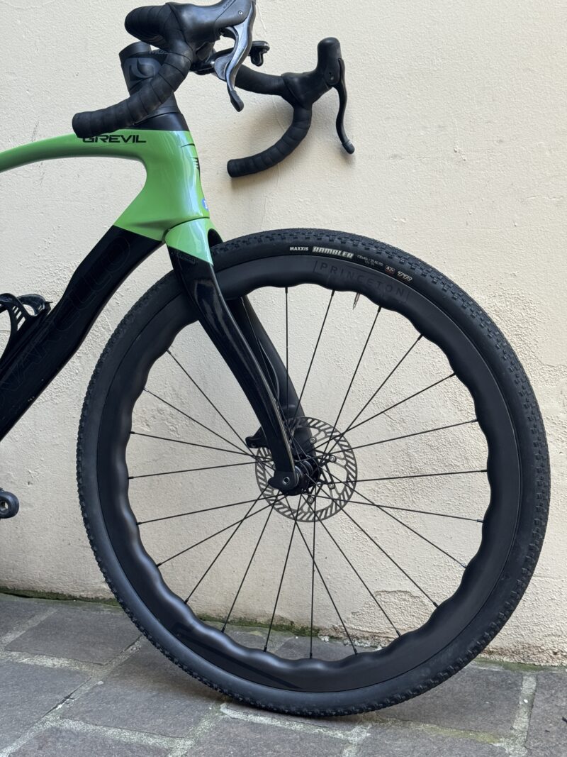 Pinarello Grevil F Radiant Aura - Campagnolo EKAR